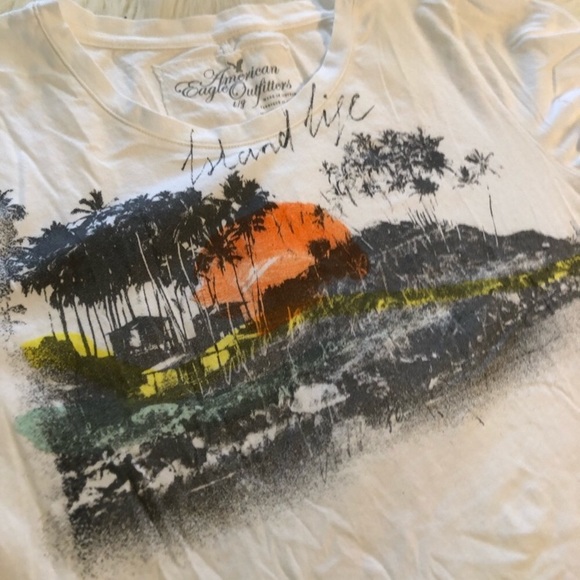 American Eagle “Island Life” Tee - Picture 2 of 3